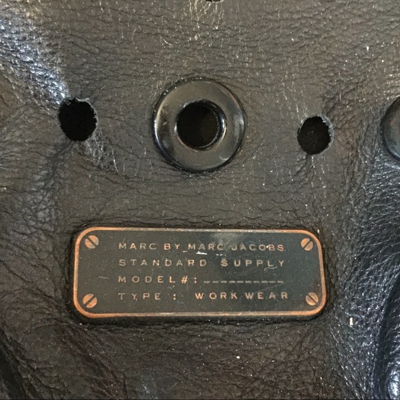 MARC BY MARC JACOBS large hobo crossbody bag - Picture 3 of 9